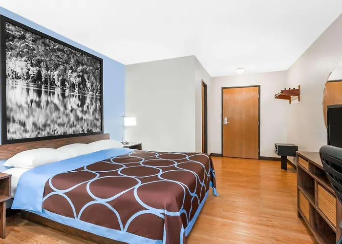 Super 8 By Wyndham Oneonta/Cooperstown