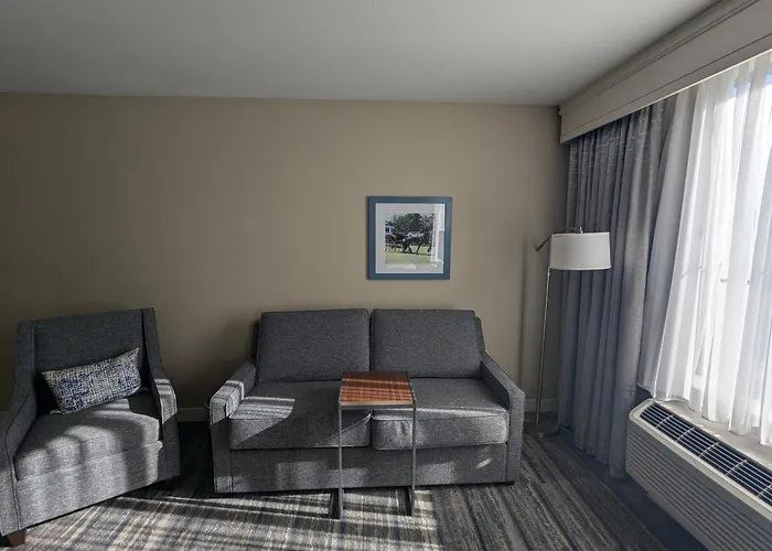 Hampton Inn & Suites Cazenovia, Ny